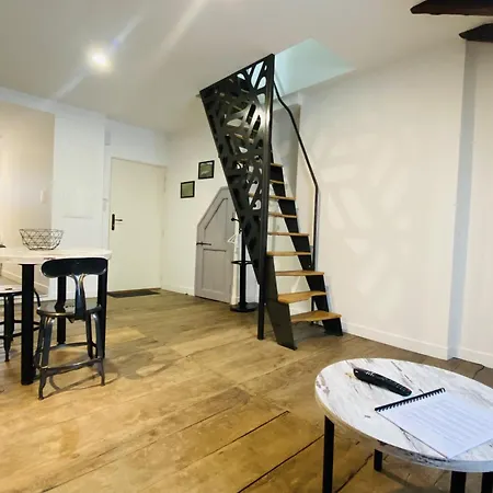 Chez Gabriel アパート ロデーズ